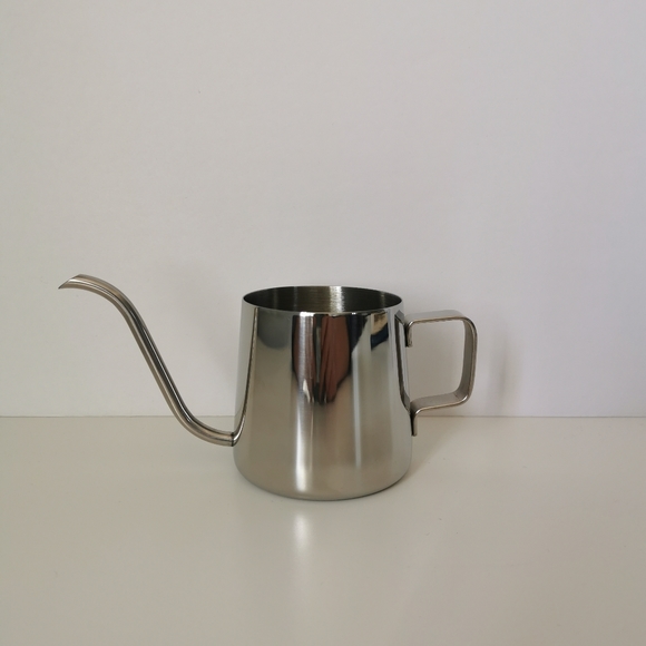 Small stainlesssteel kettle for hand brewed coffee - Picture 2 of 3